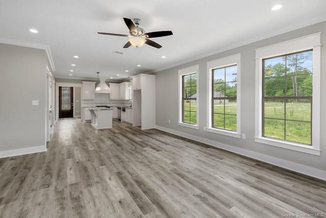 545 Sheila Drive, Sulphur, LA 70663
