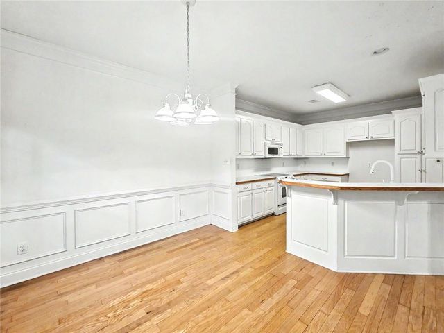2340 Stockton Walk Lane, Snellville, GA 30078