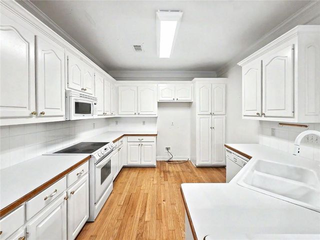 2340 Stockton Walk Lane, Snellville, GA 30078