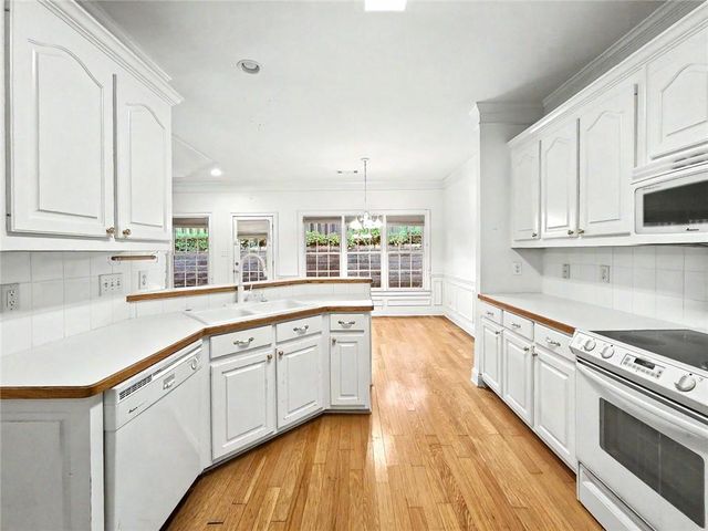 2340 Stockton Walk Lane, Snellville, GA 30078