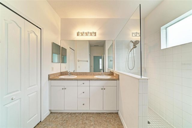 4907 BOSTON COMMON GLEN, Bradenton, FL 34211