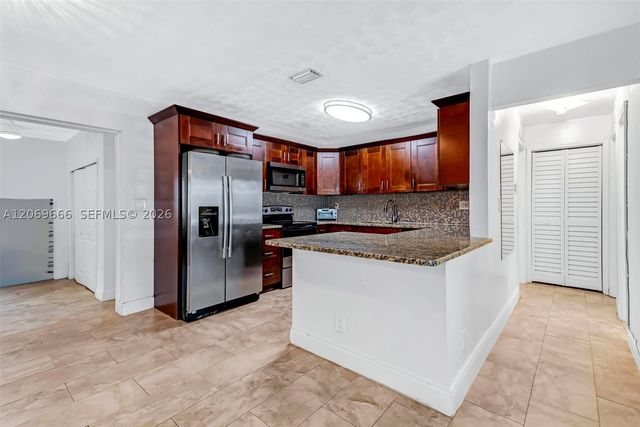 6270 NW 16th Ct, Sunrise, FL 33313