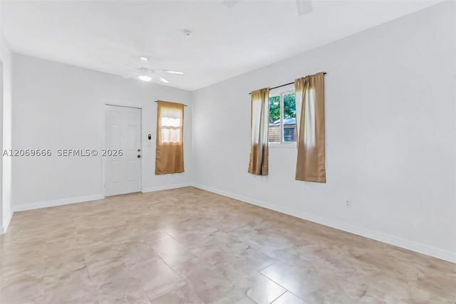 6270 NW 16th Ct, Sunrise, FL 33313