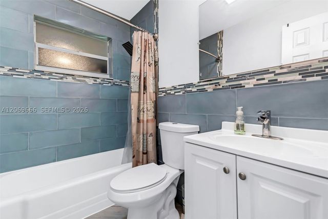 6270 NW 16th Ct, Sunrise, FL 33313