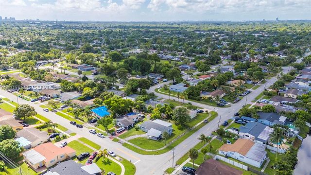 6270 NW 16th Ct, Sunrise, FL 33313
