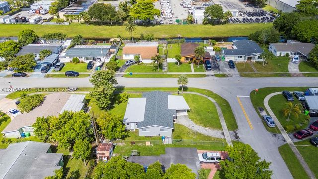 6270 NW 16th Ct, Sunrise, FL 33313