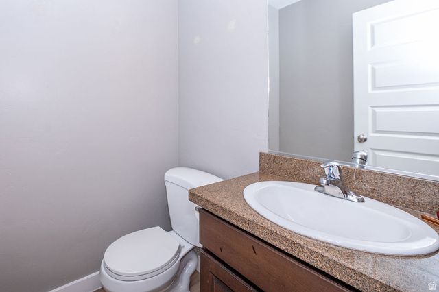 936 W SPRING CREEK LN, Farmington, UT 84025