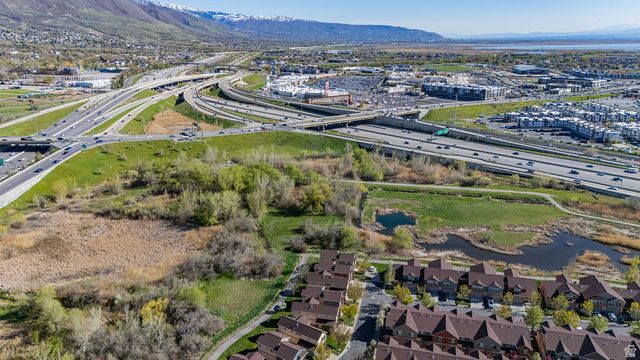 936 W SPRING CREEK LN, Farmington, UT 84025