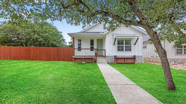 2 Stone Creek CIR, Wimberley, TX 78676