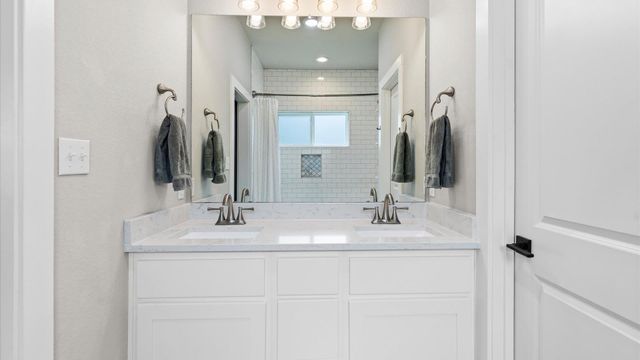 2 Stone Creek CIR, Wimberley, TX 78676