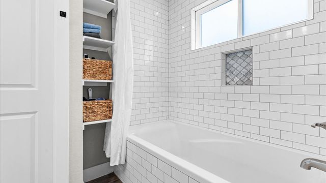 2 Stone Creek CIR, Wimberley, TX 78676