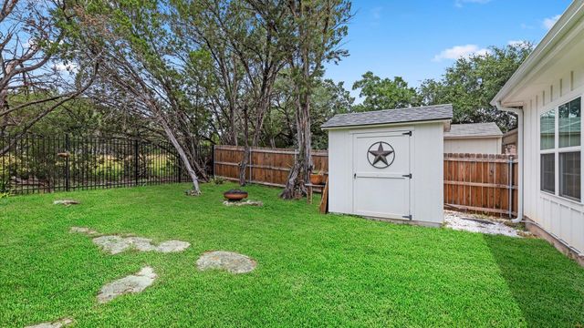 2 Stone Creek CIR, Wimberley, TX 78676