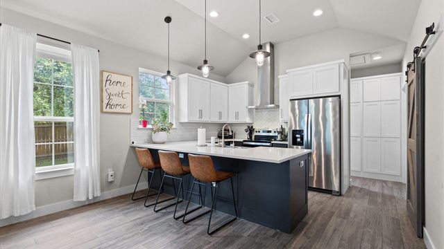 2 Stone Creek CIR, Wimberley, TX 78676
