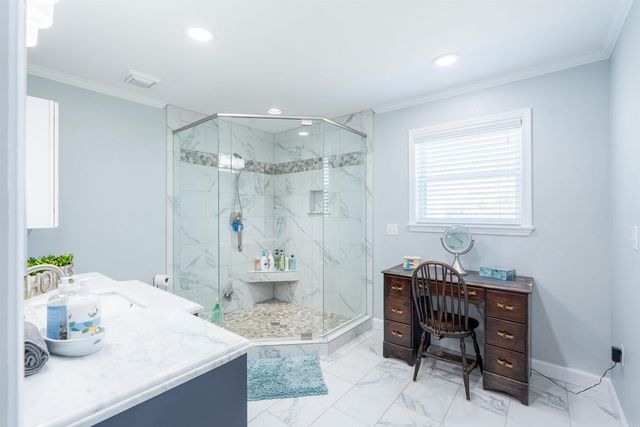 2110 Lakeshore Drive, Heber Springs, AR 72543