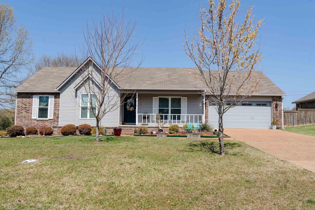 2110 Lakeshore Drive, Heber Springs, AR 72543