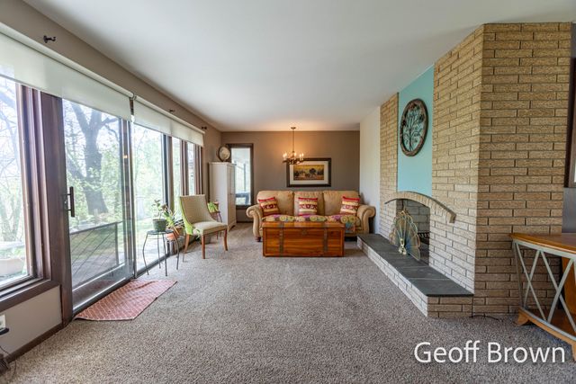 4145 11 Mile Road NE, Rockford, MI 49341