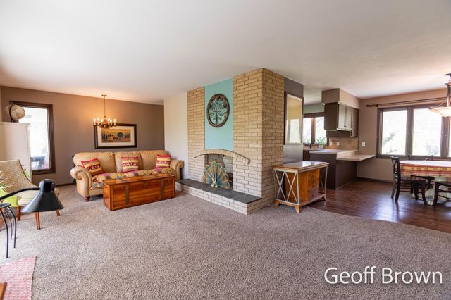 4145 11 Mile Road NE, Rockford, MI 49341