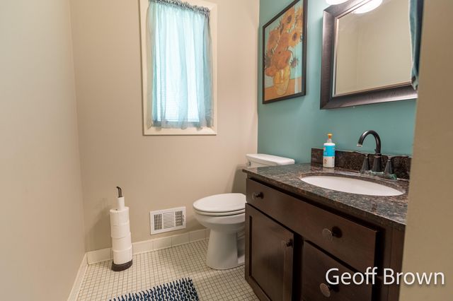 4145 11 Mile Road NE, Rockford, MI 49341