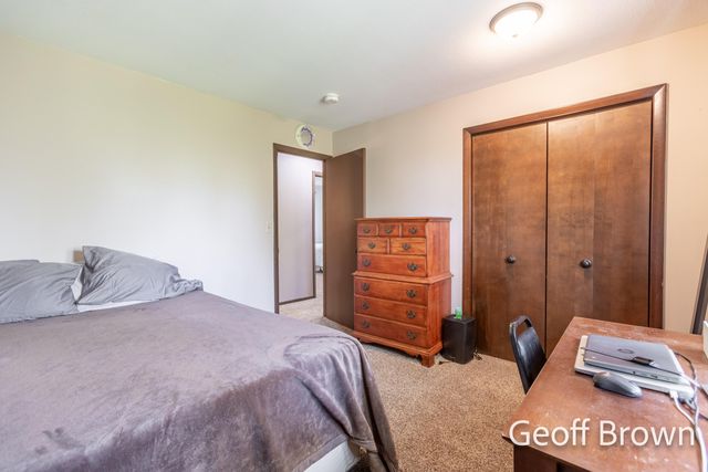 4145 11 Mile Road NE, Rockford, MI 49341