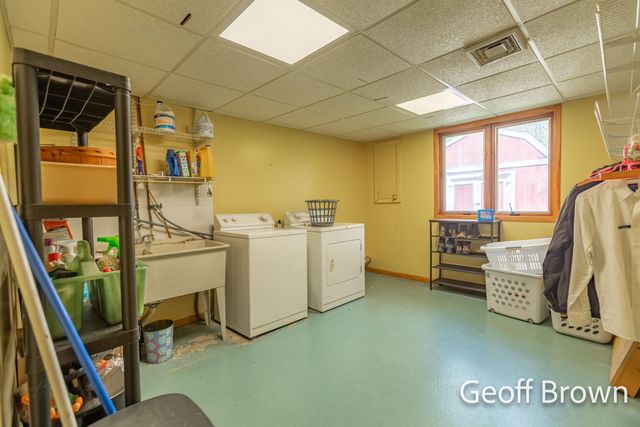 4145 11 Mile Road NE, Rockford, MI 49341
