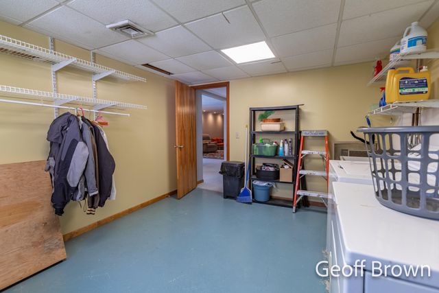 4145 11 Mile Road NE, Rockford, MI 49341