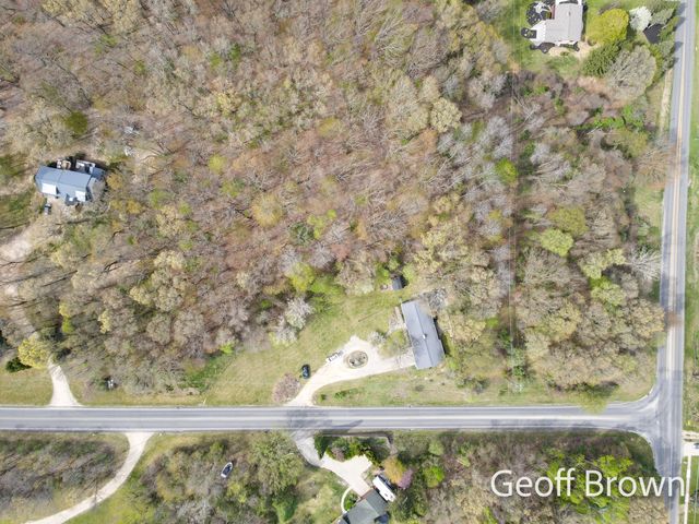 4145 11 Mile Road NE, Rockford, MI 49341