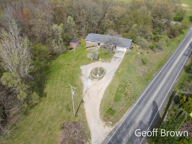 4145 11 Mile Road NE, Rockford, MI 49341