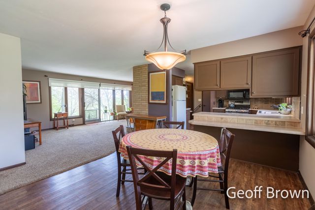 4145 11 Mile Road NE, Rockford, MI 49341