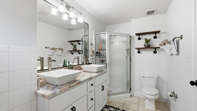 22 N Sand Palm Road 15, Freeport, FL 32439