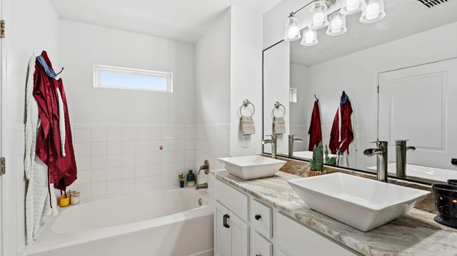 22 N Sand Palm Road 15, Freeport, FL 32439