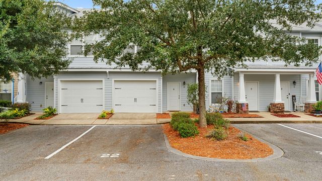 22 N Sand Palm Road 15, Freeport, FL 32439