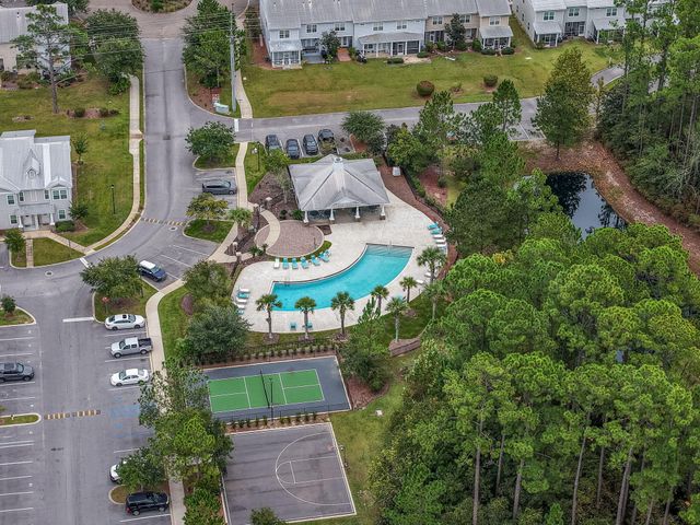 22 N Sand Palm Road 15, Freeport, FL 32439