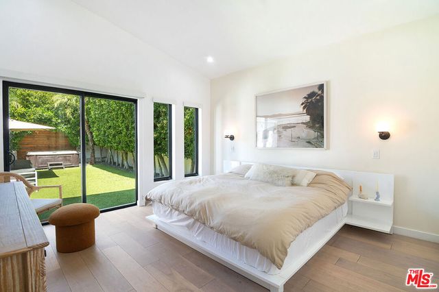 2843 S Holt Avenue, Los Angeles, CA 90034