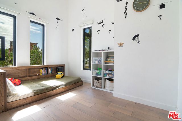 2843 S Holt Avenue, Los Angeles, CA 90034