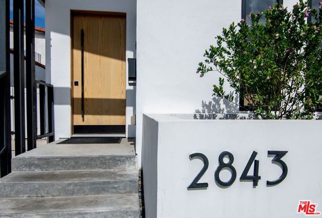 2843 S Holt Avenue, Los Angeles, CA 90034