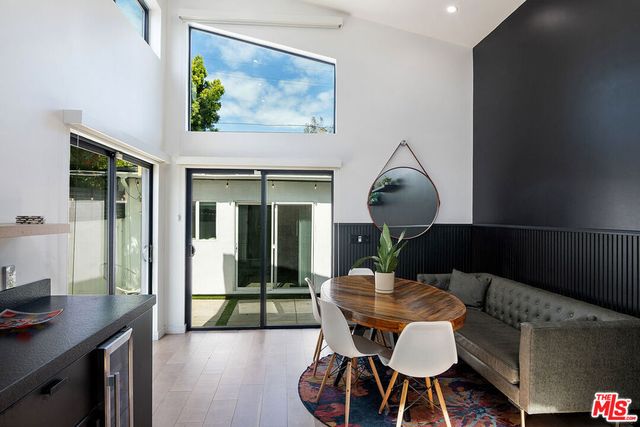 2843 S Holt Avenue, Los Angeles, CA 90034