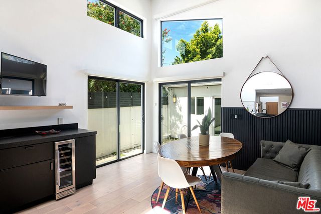 2843 S Holt Avenue, Los Angeles, CA 90034