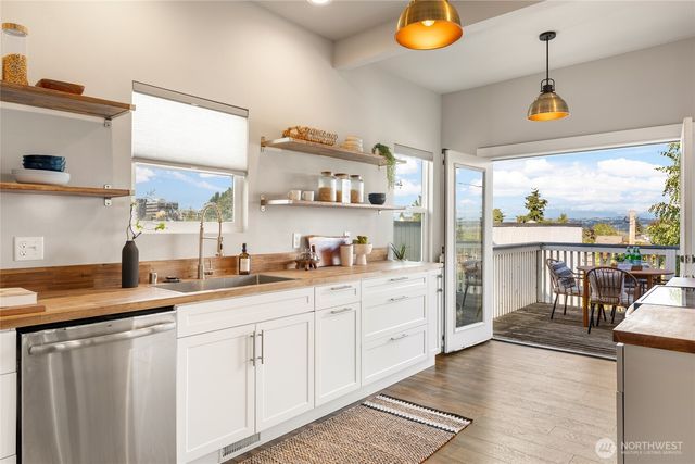 3413 Colby Avenue, Everett, WA 98201