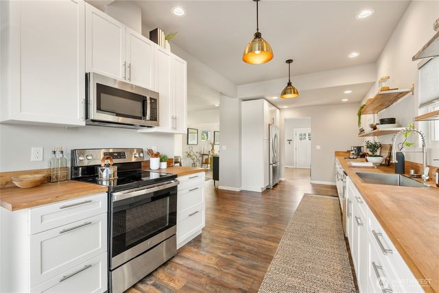 3413 Colby Avenue, Everett, WA 98201