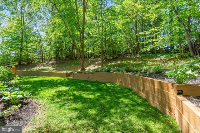 2023 STATE ROOM DR, Stafford, VA 22554