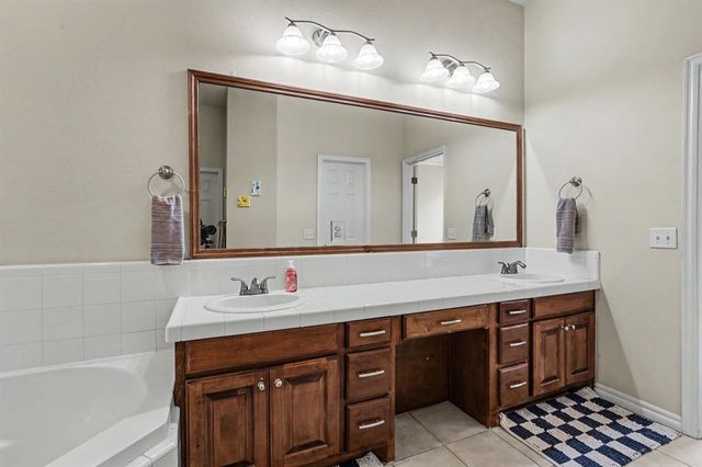 15419 Monarch Lane, Edmond, OK 73013