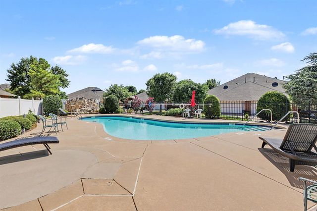 15419 Monarch Lane, Edmond, OK 73013