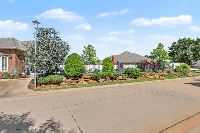 15419 Monarch Lane, Edmond, OK 73013
