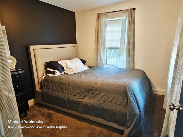 1045 Brownwood Avenue, Grand Rapids, MI 49504