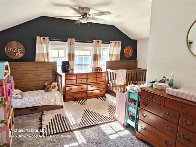 1045 Brownwood Avenue, Grand Rapids, MI 49504