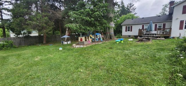 1045 Brownwood Avenue, Grand Rapids, MI 49504