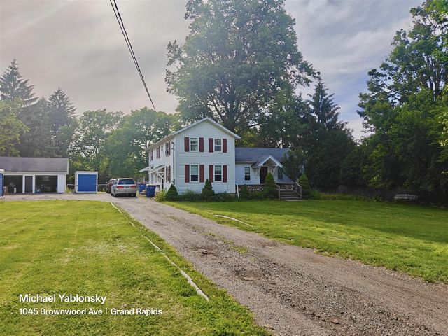 1045 Brownwood Avenue, Grand Rapids, MI 49504