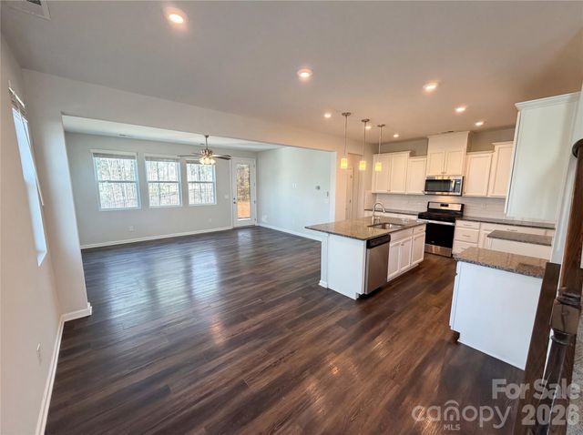 11122 Chalkbark Lane, Charlotte, NC 28262