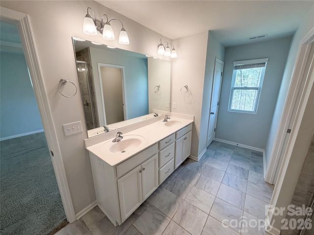 11122 Chalkbark Lane, Charlotte, NC 28262