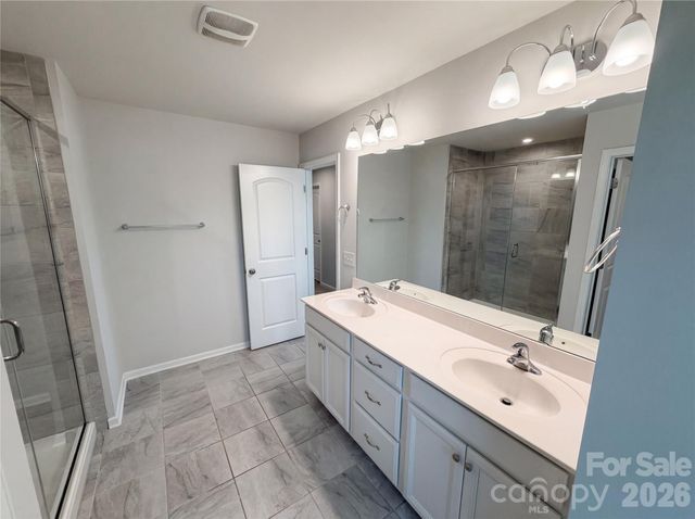 11122 Chalkbark Lane, Charlotte, NC 28262